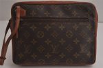 Authentic Louis Vuitton Monogram Pochette Sport Clutch Hand Bag Old Model 0447K For Sale