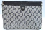 Authentic GUCCI GG Plus Clutch Hand Bag Purse GG PVC Leather Navy Blue K9288 For Sale