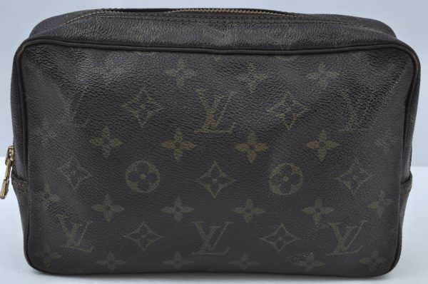 Auth Louis Vuitton Monogram Trousse Toilette 23 Clutch Hand Bag LV Junk K9742 Online Hot Sale