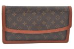 Auth Louis Vuitton Monogram Pochette Dame GM Clutch Hand Bag Old Model LV K9437 For Sale