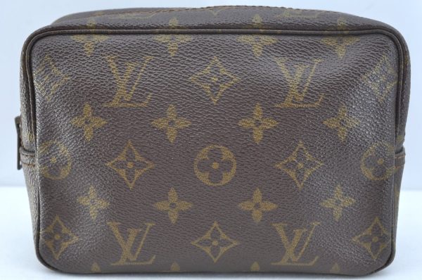 Auth Louis Vuitton Monogram Trousse Toilette 18 Clutch Hand Bag Old Model K9633 Online Sale