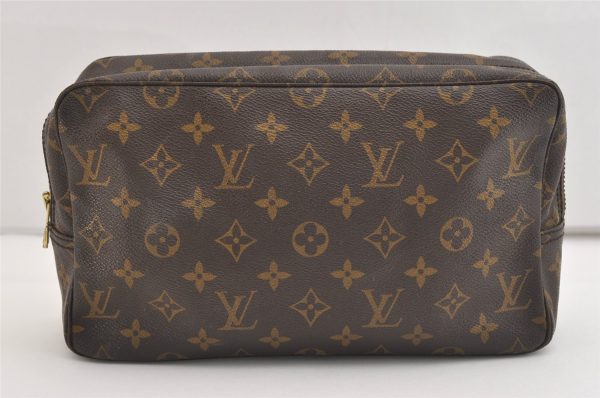 Authentic Louis Vuitton Monogram Trousse Toilette 28 Clutch Bag M47522 LV 6031J For Sale