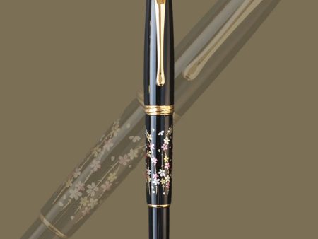 Wancher x Kuretake Yumeginga Kindai Maki-e Shidare Zakura Fountain Pen - Black GT Supply